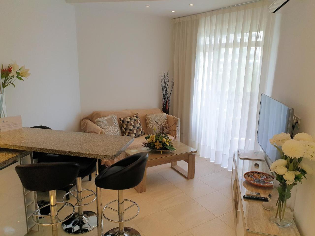 Skol Apartments 马尔韦利亚 外观 照片