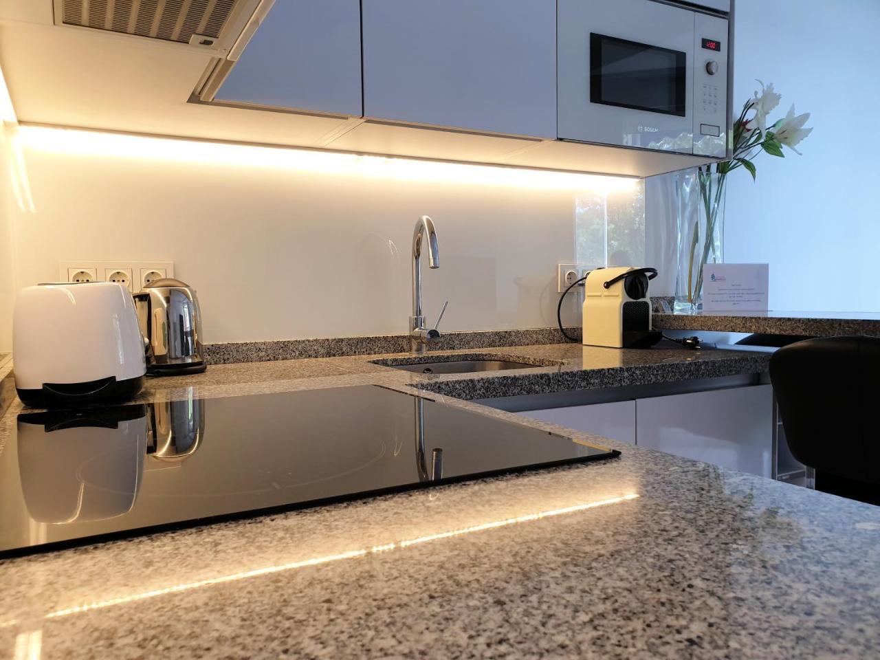 Skol Apartments 马尔韦利亚 外观 照片